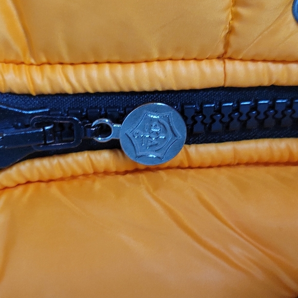 Veuve Clicquot Women's Yellow Puffer Jacket - Picture 3 of 8